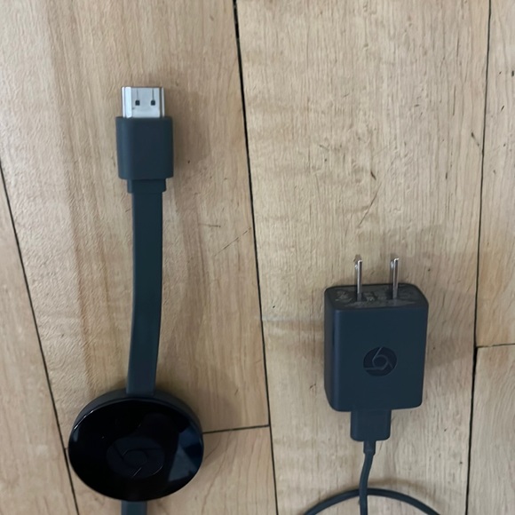 Google Chromecast - Picture 4 of 9